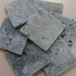 10x10x1cm -Travertin  vieilli 1er choix - Silver Gris