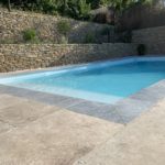 Margelle - 33X61x3cm - bord rond -Pierre Bleue Vieilli 1er choix Margelle 61x33x3cm Bord Arrondi 1er choix vendu a la pièce.