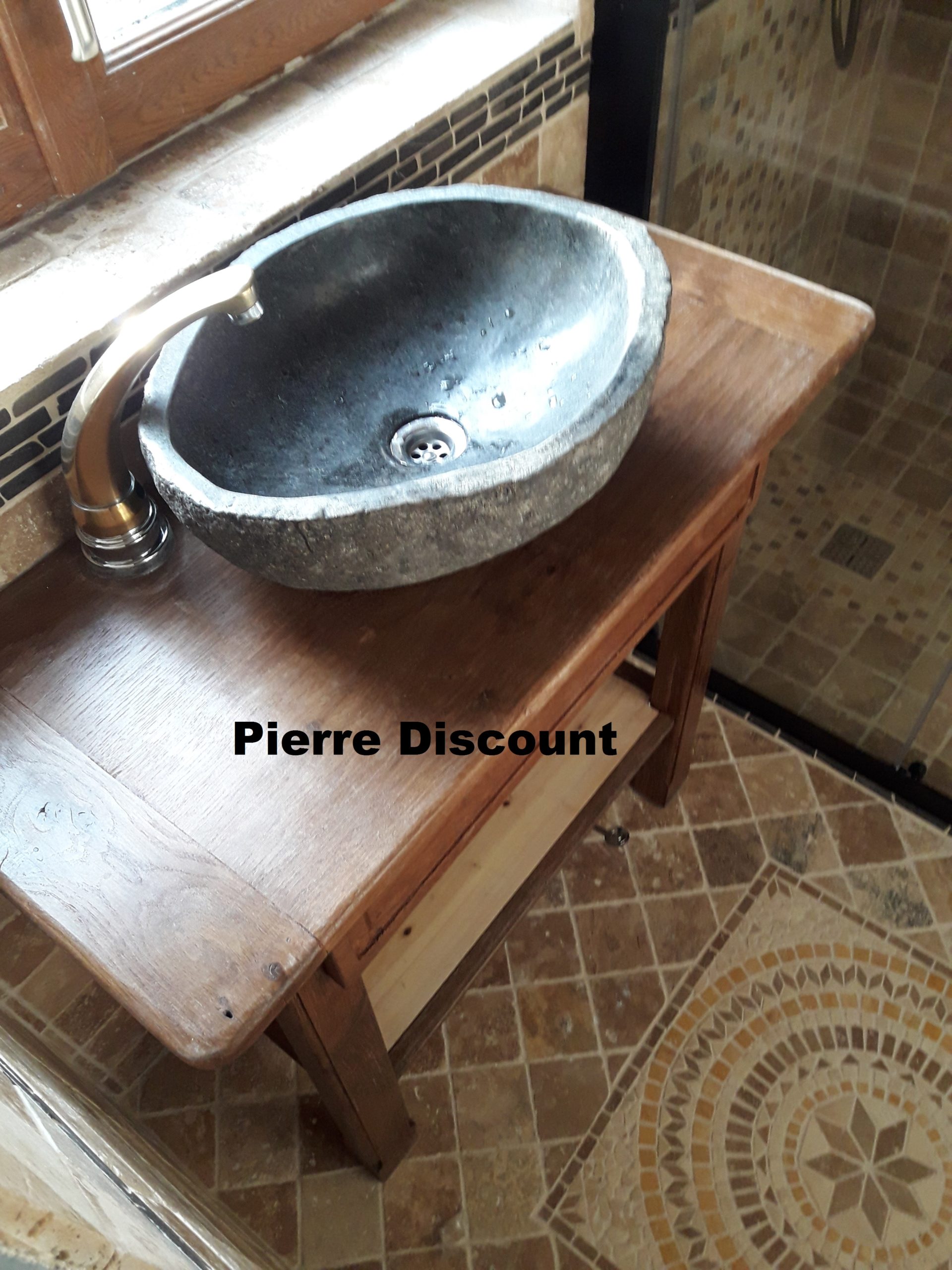 Set de salle de bain en galet de rivière creusé - Pierre Discount